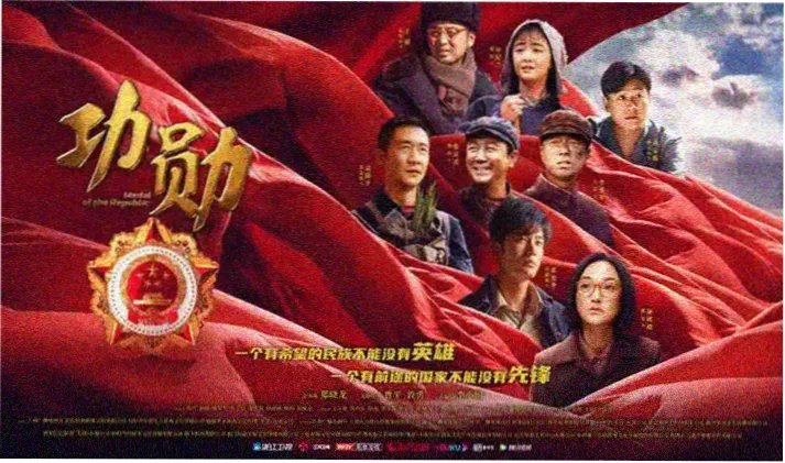 木格栅旁的自集尘基站与扫地机停靠位